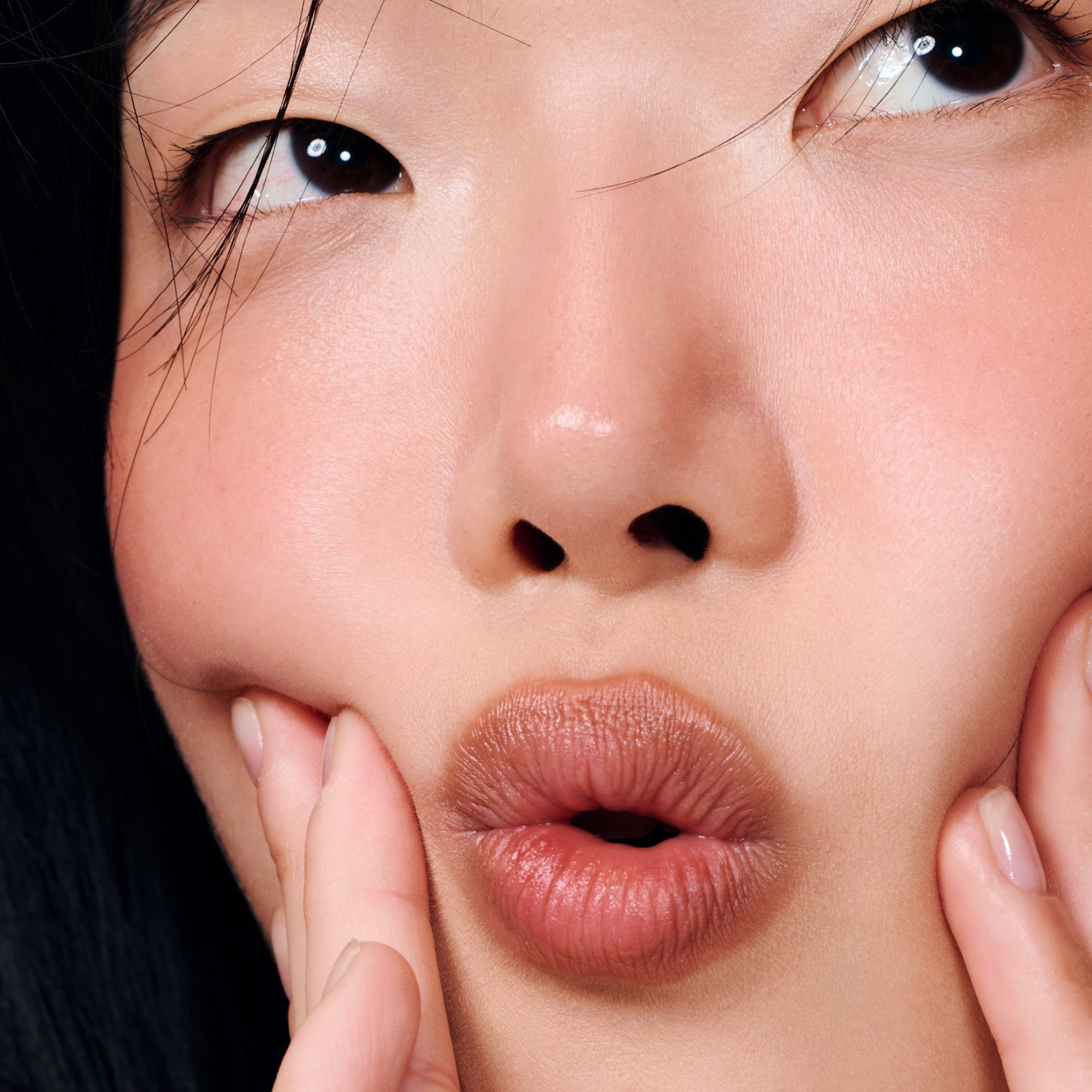 Rhode peptide lip shape 'bend -  soft peachy beige'