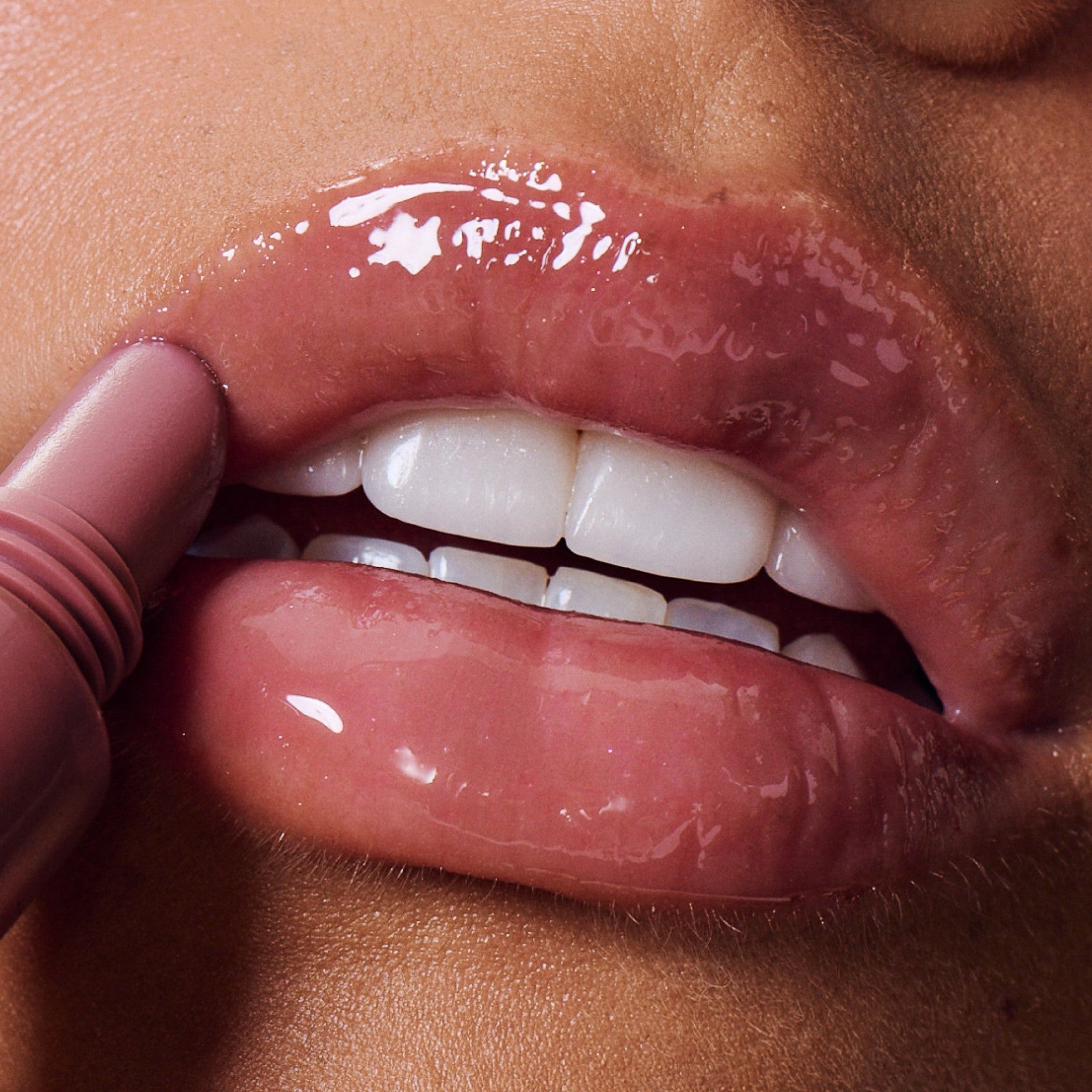 Rhode the duos 'tan line + salty tan -  a pinky tan pair'