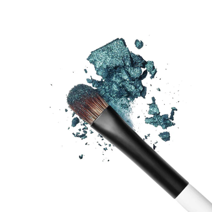 MAKEUP BY MARIO E4 Eyeshadow Shader Brush