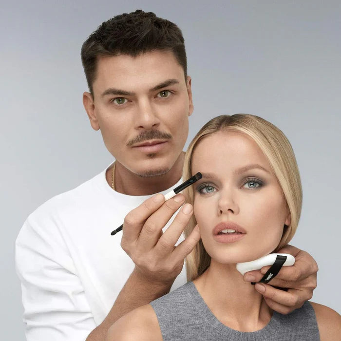 MAKEUP BY MARIO E6 Dual-Ended Eyeshadow Brush