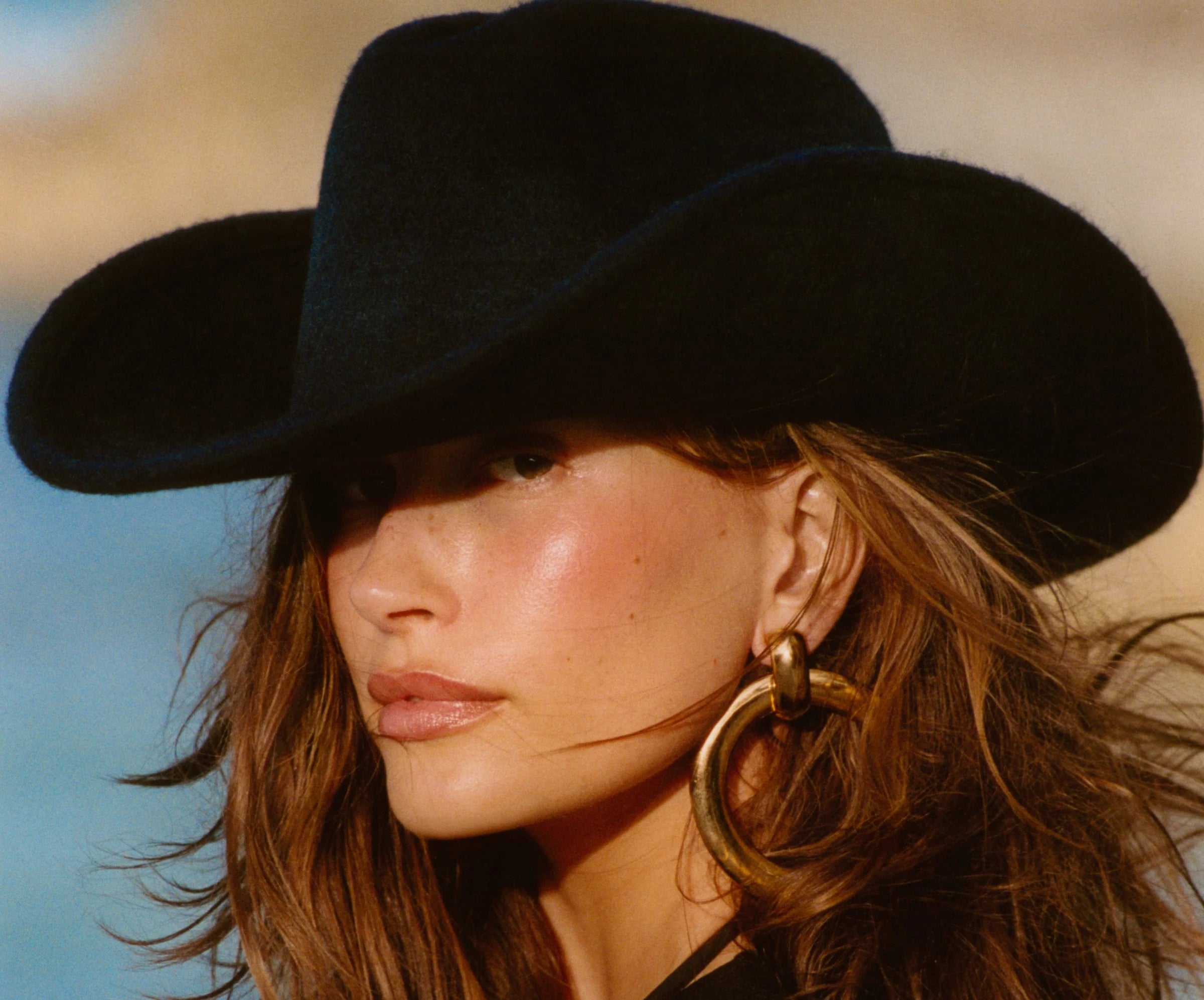 Rhode pocket blush  'tan line -  pinky tan'